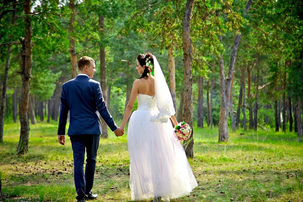 Свадебные приметы: почему нельзя мерить чужое свадебное платье