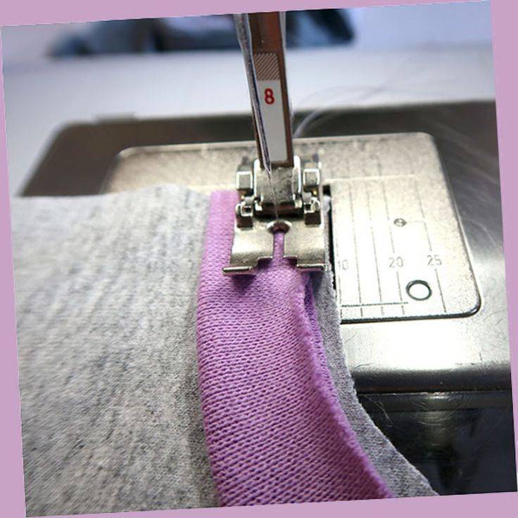 Как правильно шить трикотаж на обычной швейной машинке, почему она пропускает стежки, какие нитки нужны?