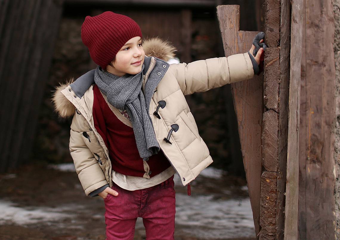 Как выбрать теплую зимнюю куртку ребенку