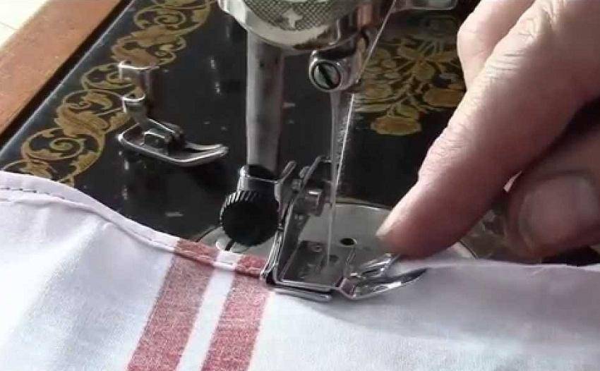 Причины, по которым швейная машина не захватывает нижнюю нить, и их устранение. швейная машина пропускает стежки строчки если машинка не шьет петли оставляет