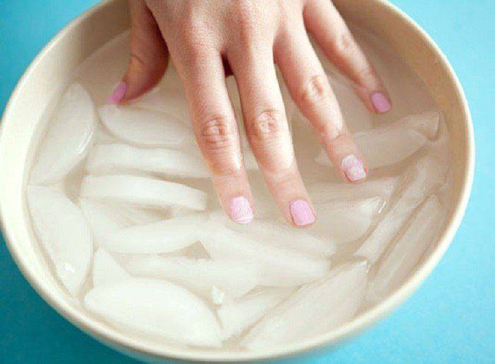 Как быстро высушить обычный лак для ногтей дома (5 способов) - без лампы, феном - glamusha