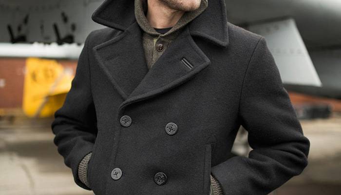 Как правильно выбрать мужское зимнее пальто и с чем его носить | gq россия