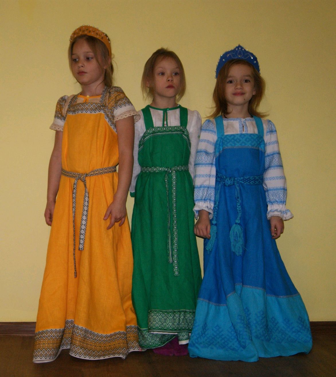 Выкройки и пошив русского народного сарафана для женщины и девочки