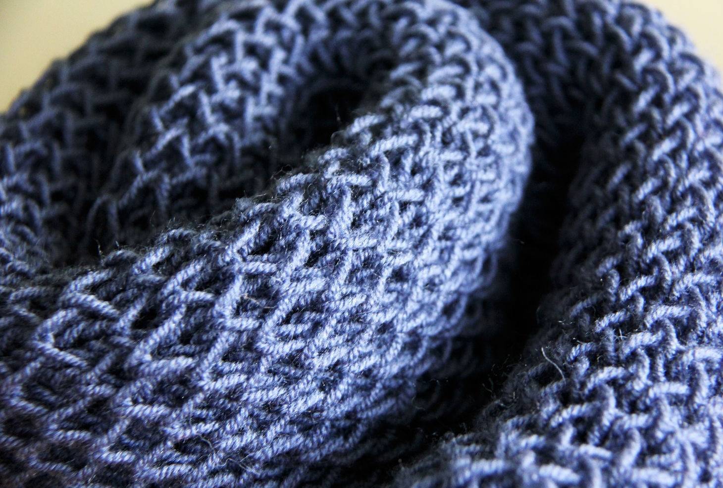 Вяжем шарф спицами: схемы и описания