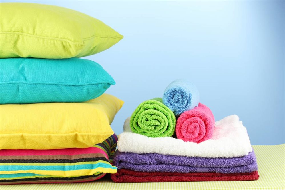 Полотенце относится. Домашний текстиль. Одеяло и подушка. Текстиль для дома. Постельное белье и полотенца.