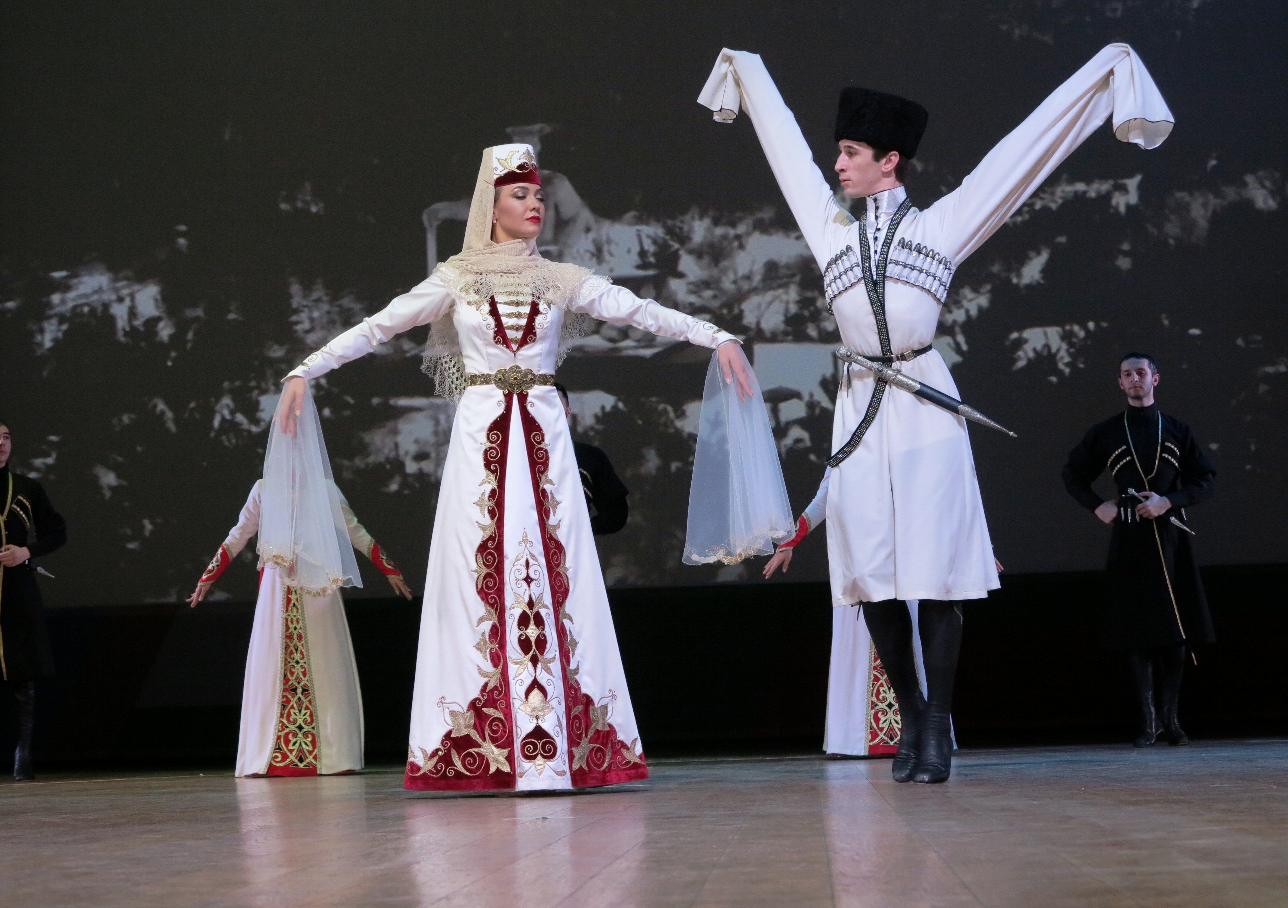 Осетинское национальное платье: как оно называется и какие особенности имеет