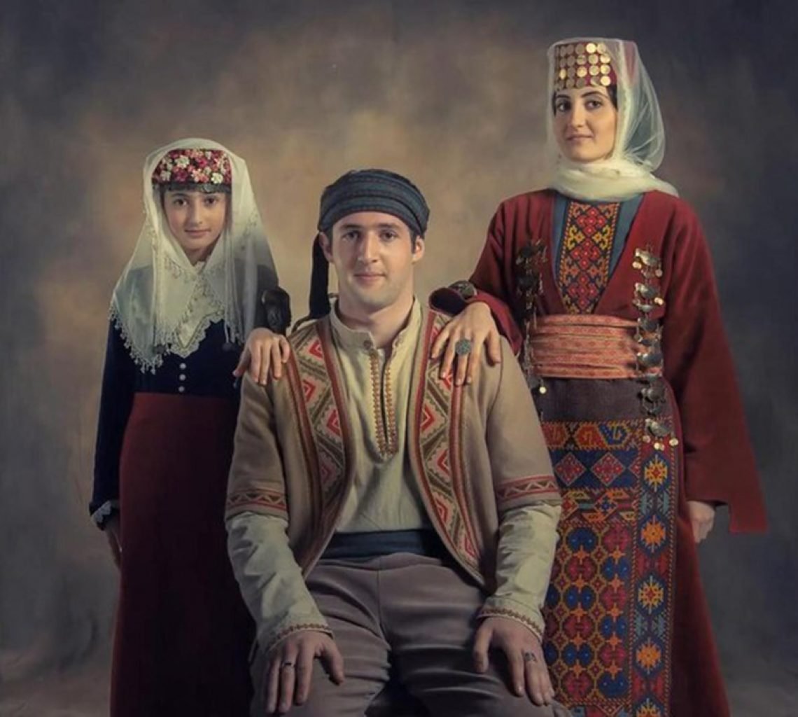 Армянский национальный костюм Сюник