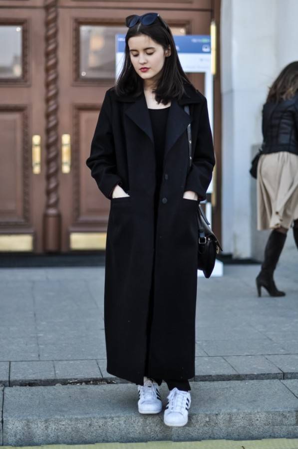 С чем носить чёрное пальто?