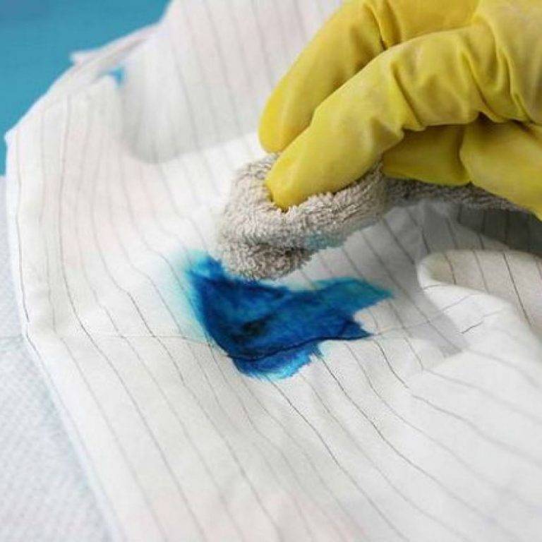 Как и чем отстирать акварельные краски с одежды: отстирывается ли акварель с белой рубашки