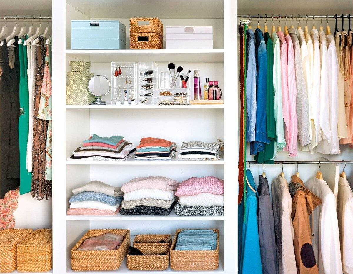 Как быстро навести. Удобный шкаф для одежды. Шкаф с вещами. Идеи для хранения вещей. Идеальный порядок в шкафу.