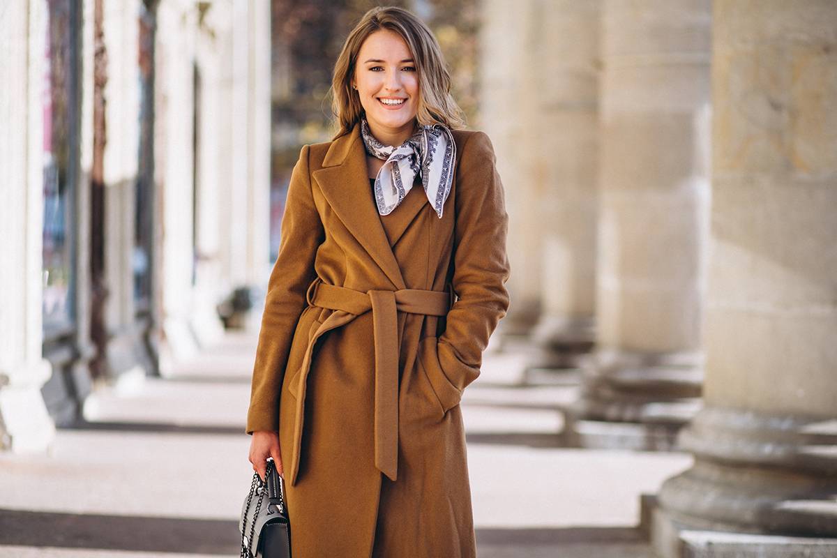 20 способов красиво завязать платок на куртку, пальто или пиджак