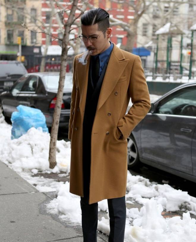 Что стоит одевать под пальто: советы для мужчин