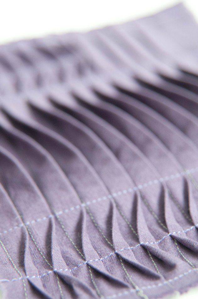 Защипы на ткани: как сделать и подобрать лапку для шитья