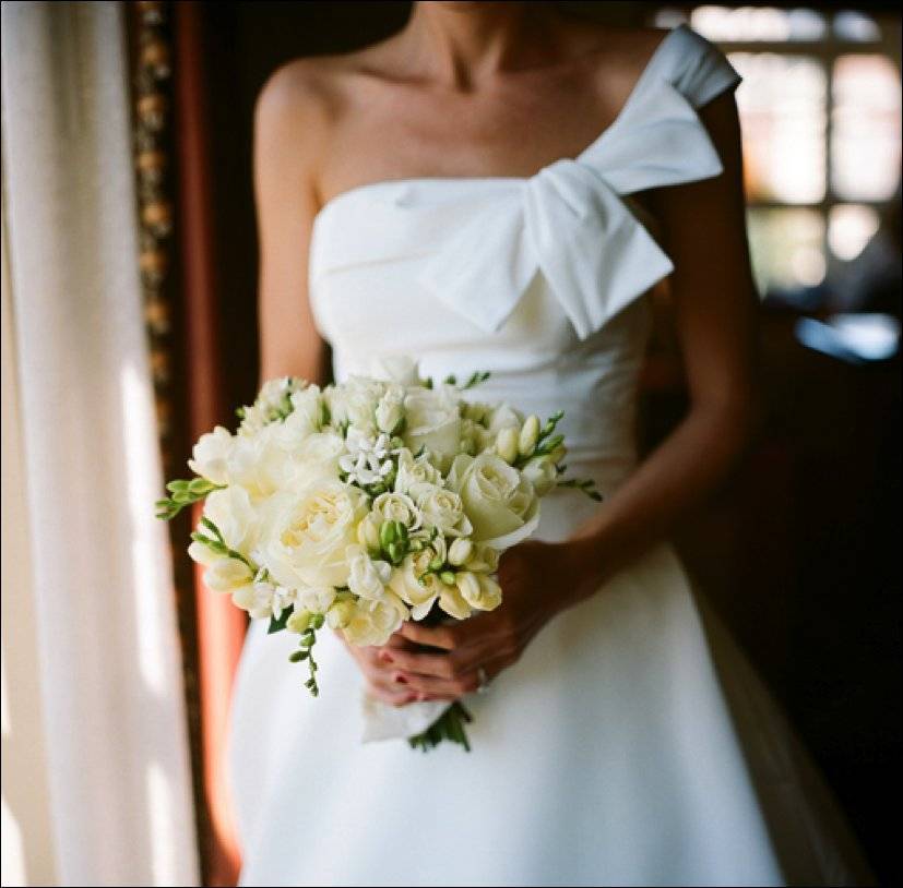 Букет невесты под платье цвета айвори в [2022] – фото ? & примеры