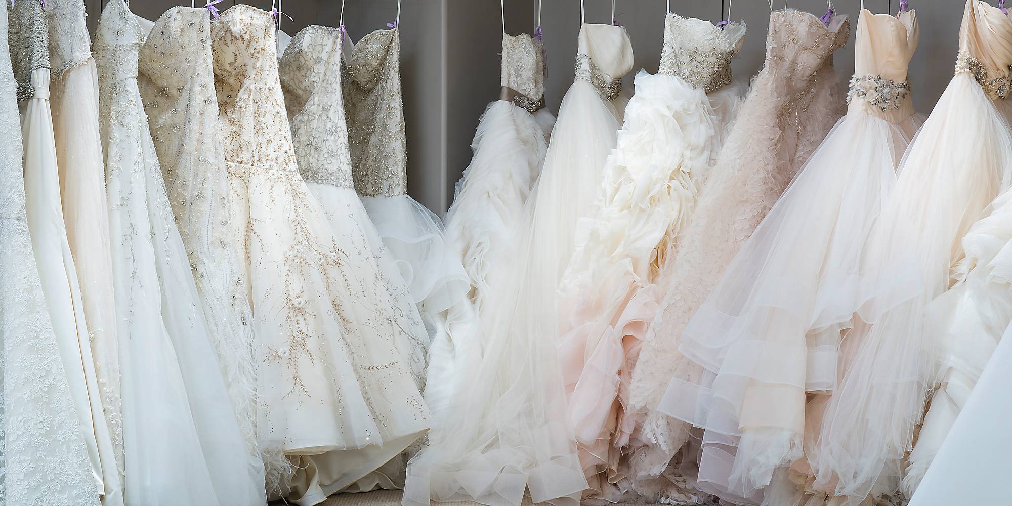 Как ухаживать за свадебным платьем до и после церемонии: советы