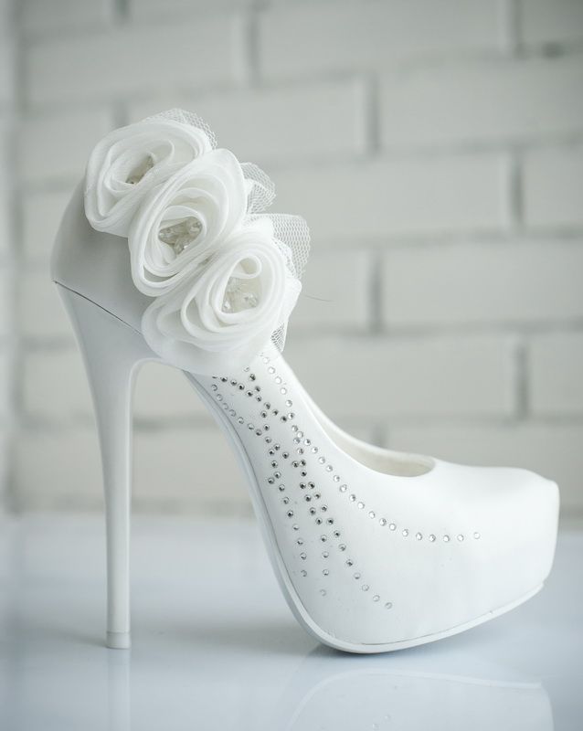Туфли на свадьбу: где искать, на что обращать внимание, сочетание цветов свадебного образа, приметы