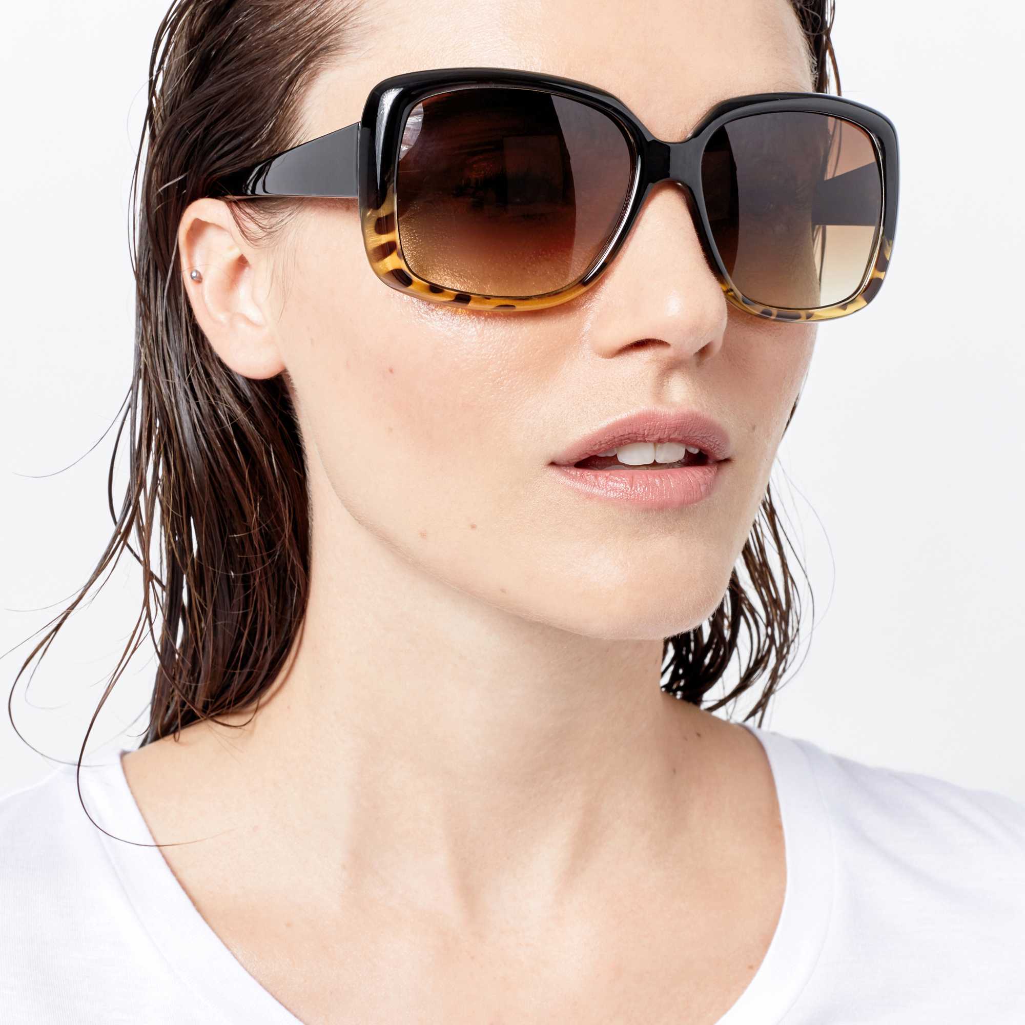 Модная форма солнцезащитных очков. Солнцезащитные очки. Очки солнцезащитные женские. Модные солнцезащитные очки. Очки солнцезащитные женские модные.