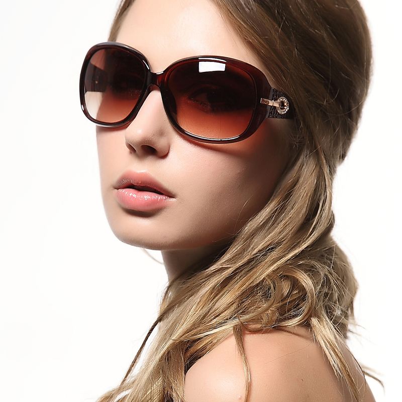 Озон интернет магазин очки. Очки солнцезащитные женские. Очки солнцезащитные женские модные. Модные солнечные очки. Красивые солнечные очки женские.