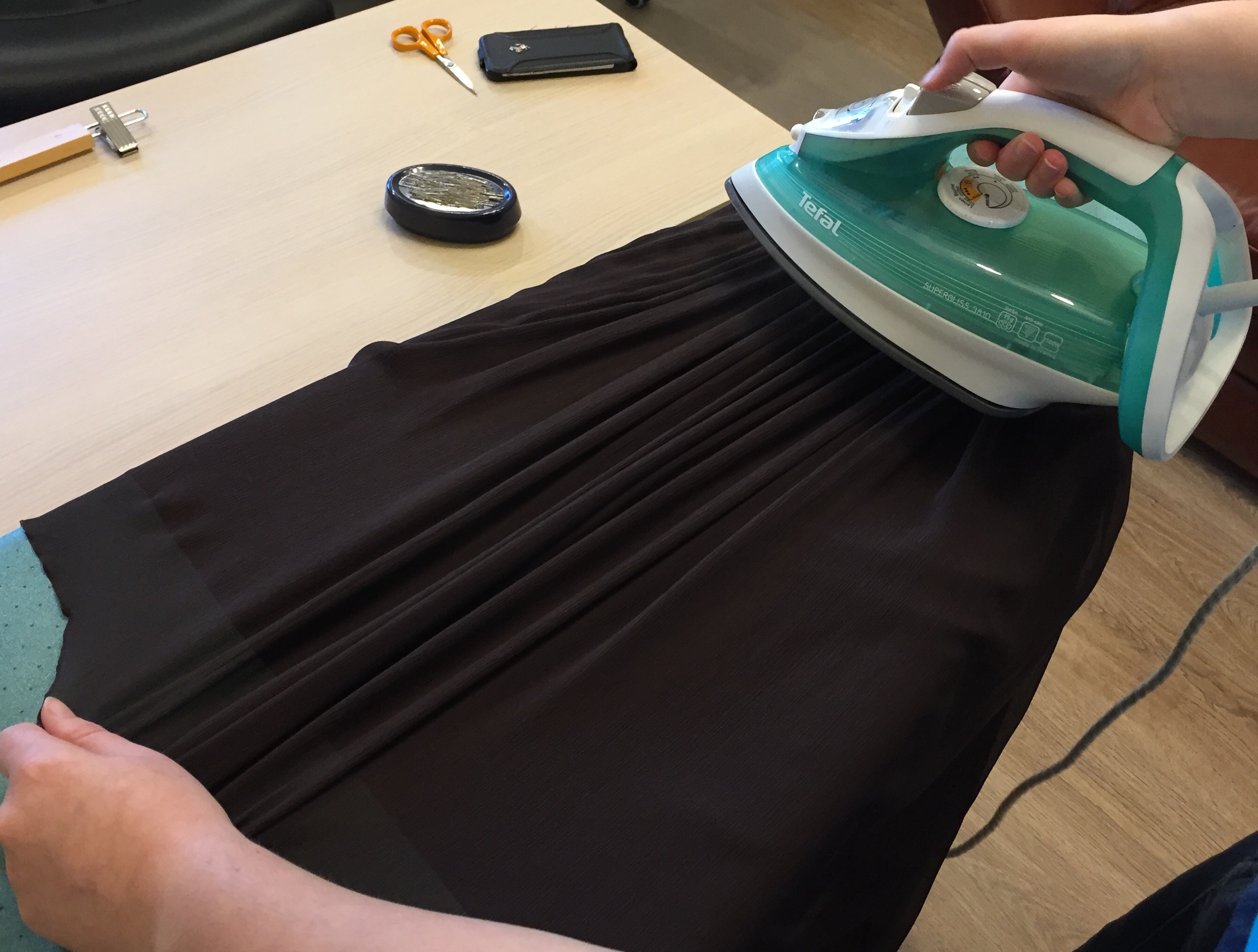 Как стирать и гладить юбку — плиссе