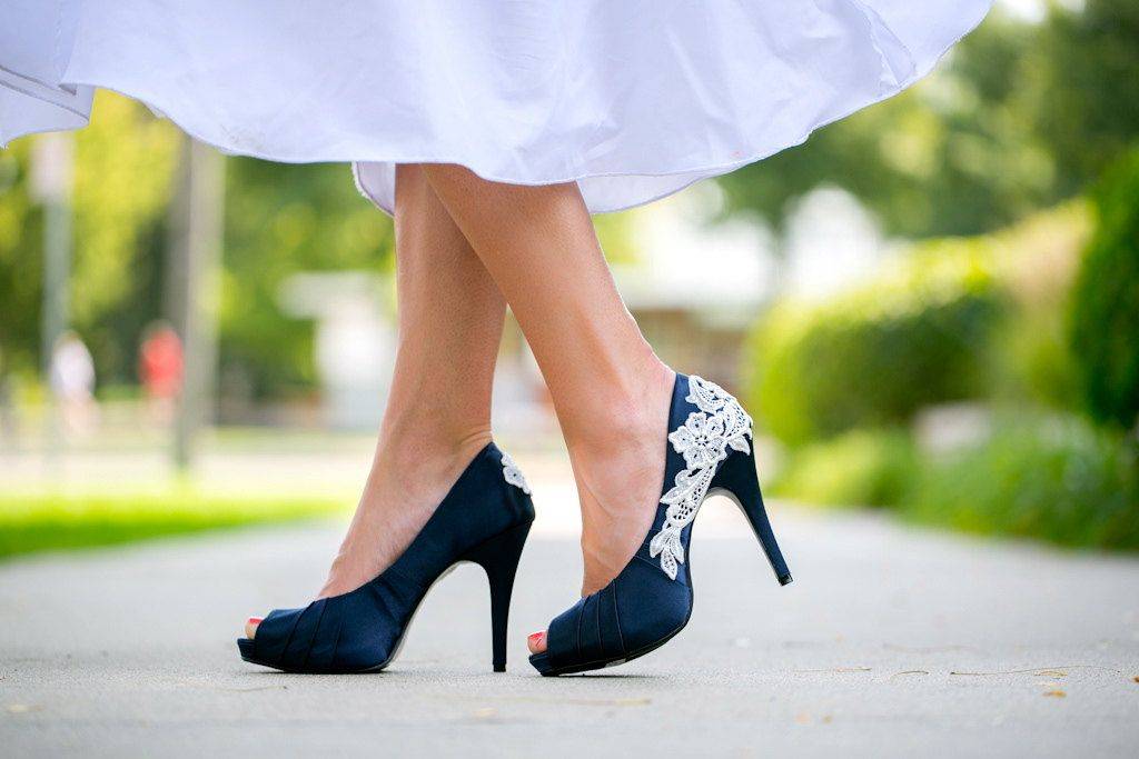 Как подобрать туфли к платью – принципы создания женственных образов