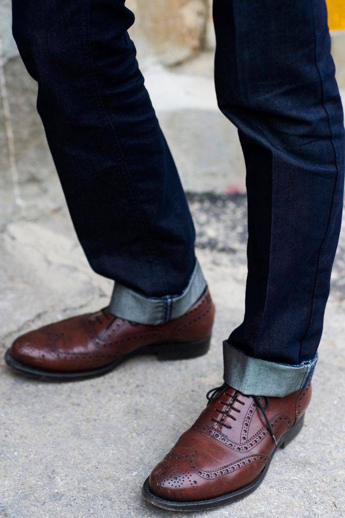 Какие туфли носить с джинсами мужчинам - pro men style