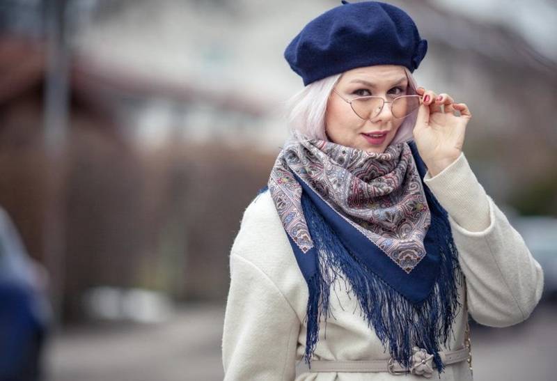 Какую шапку носить с пальто: головной убор для женщин, для мужчин. выбираем головной убор для пальто по цвету и материалу art-textil.ru
