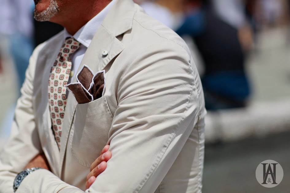 Знакомство с трендами / как носить платок в кармане пиджака? нагрудный платок в прорезном кармане мужского костюма, 92 фото